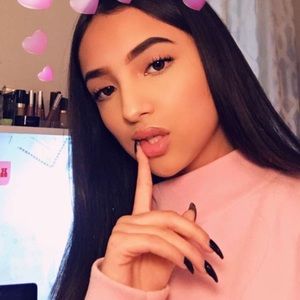 Meet your Posher, Paulina